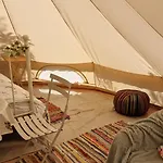 Koppany Pines Rewild Escapes - Wild Bell Tents אוהל מפואר *
