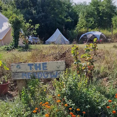 Luksusowy namiot Koppany Pines Rewild Escapes - Wild Bell Tents *